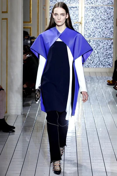 Look 34